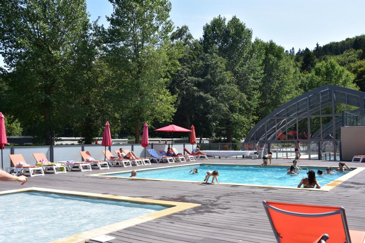 Hôtel Domaine du Lac Chambon Murol Extérieur photo