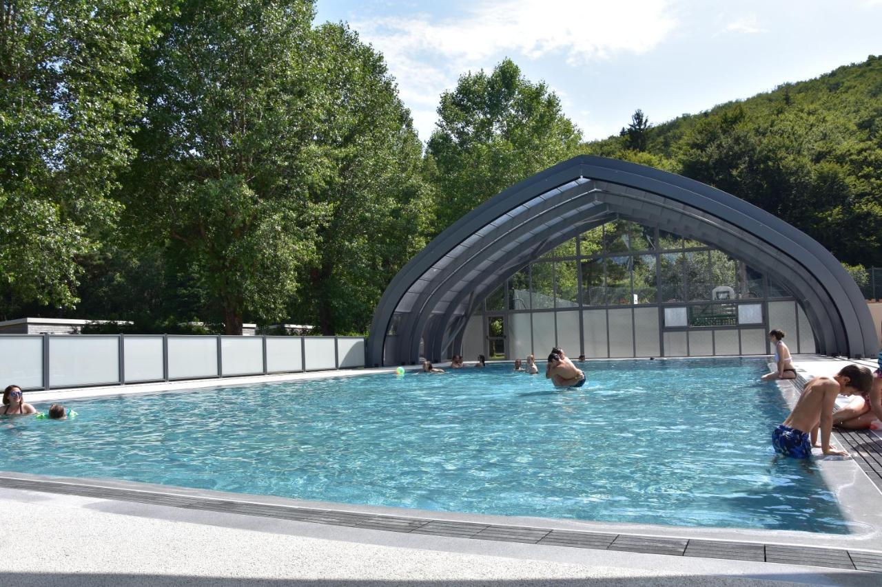 Hôtel Domaine du Lac Chambon Murol Extérieur photo