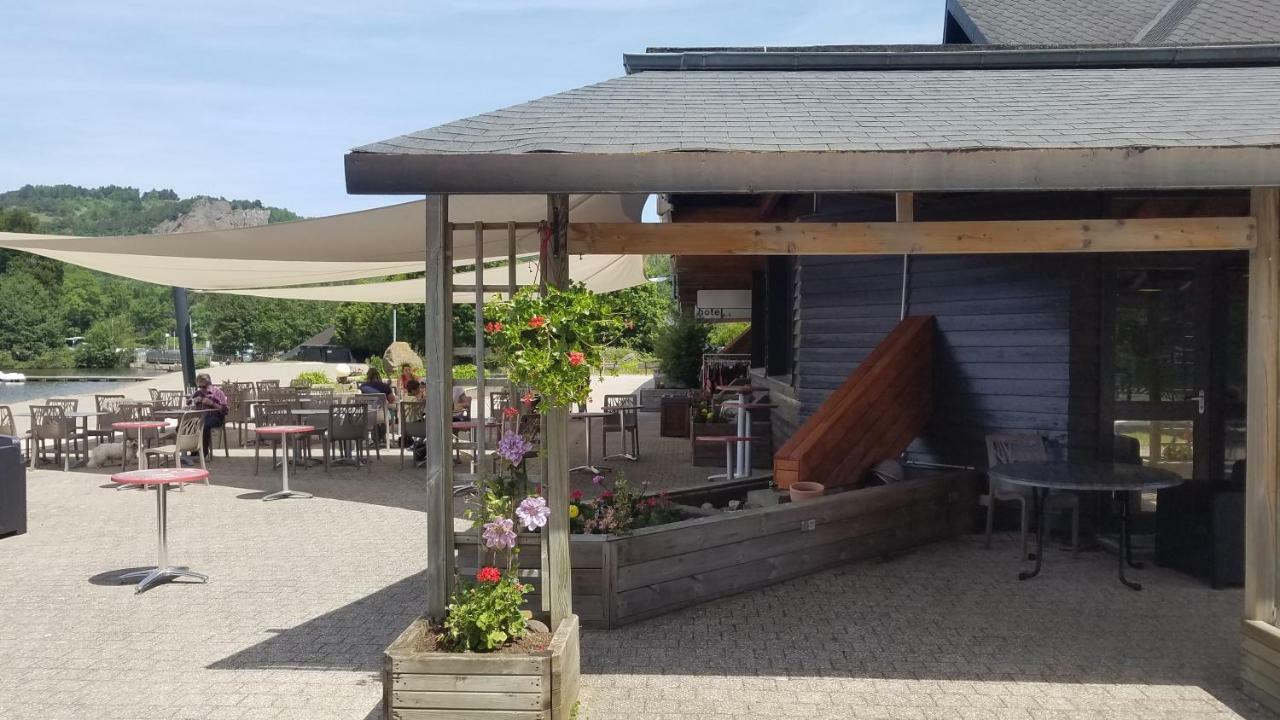 Hôtel Domaine du Lac Chambon Murol Extérieur photo